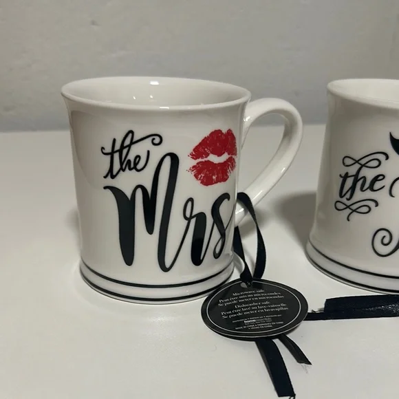 Mr. and Mrs. White Ceramic Mugs Set - Picture 3 of 4